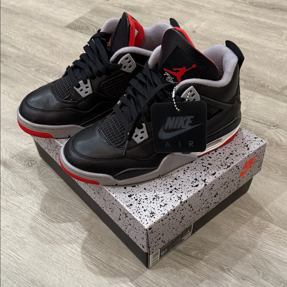 Jordan Retro 4 Cement - Picture 4 of 8